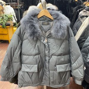 Silver/white puffer style jacket’s with imitation fur